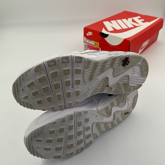 NIKE AIR MAX EXCEE WHITE IRIDESCENT - Picture 7 of 9